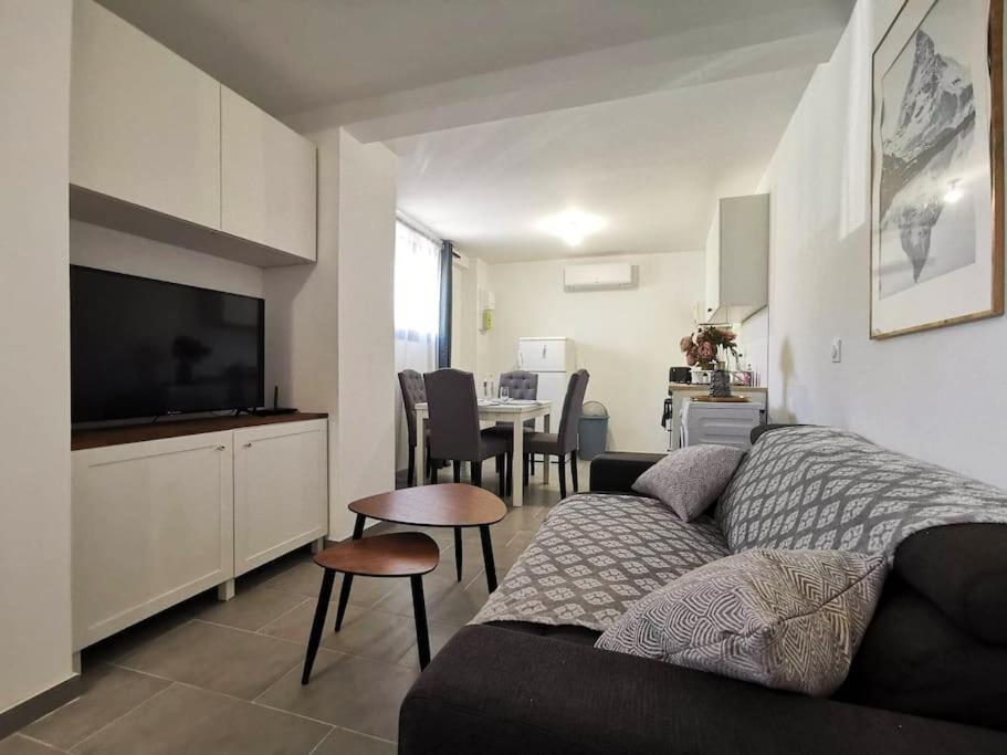 L'Elegant Duplex - Clim I Wifi I Proche Du Centre-Ville Miramas Zewnętrze zdjęcie