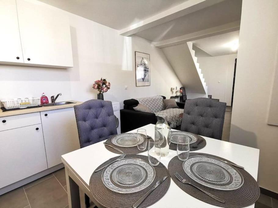 L'Elegant Duplex - Clim I Wifi I Proche Du Centre-Ville Miramas Zewnętrze zdjęcie