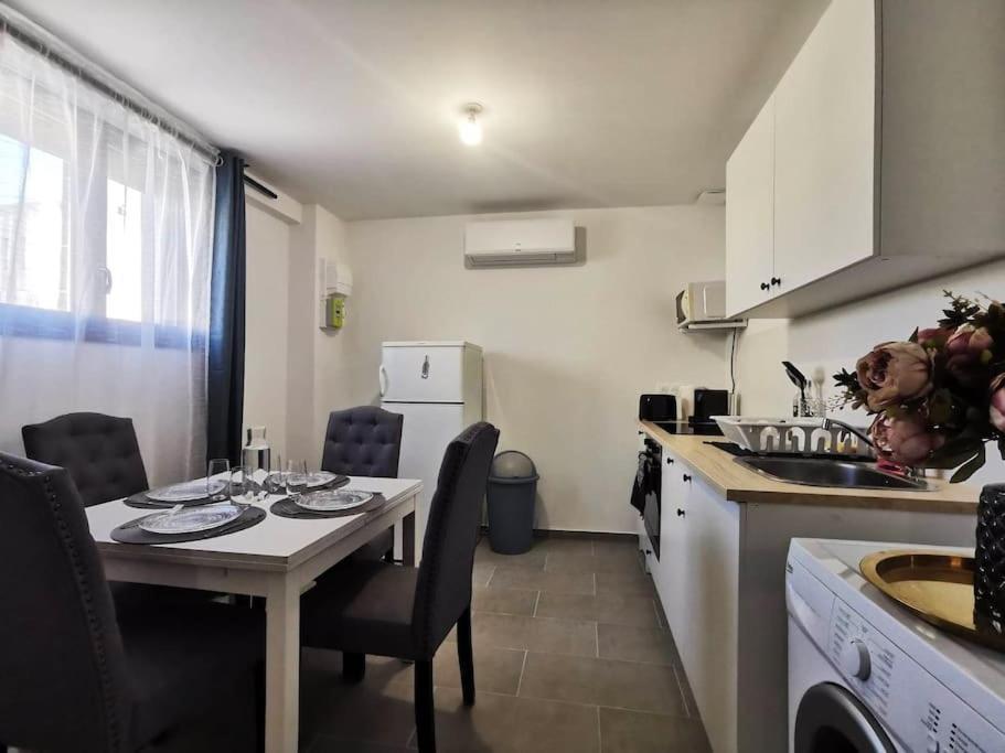 L'Elegant Duplex - Clim I Wifi I Proche Du Centre-Ville Miramas Zewnętrze zdjęcie